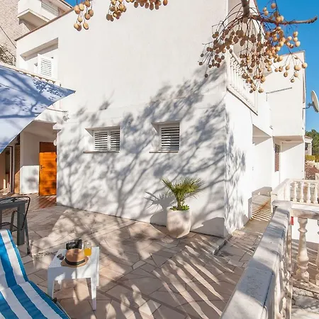 Apartment Holiday Home Dalmatino Omis
